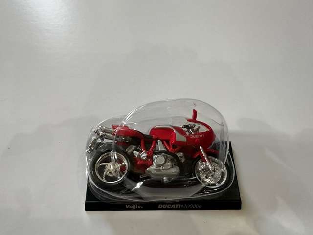 Maisto Ducati MH900E
