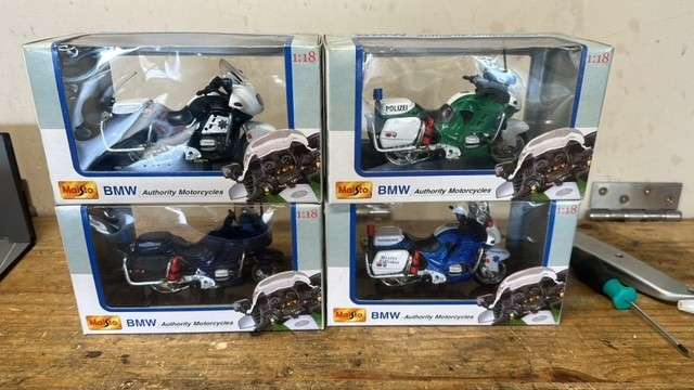 Maisto Authority Bikes (Set of 4 1:18)