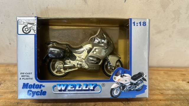 Welly BMW R1100RT 1:18