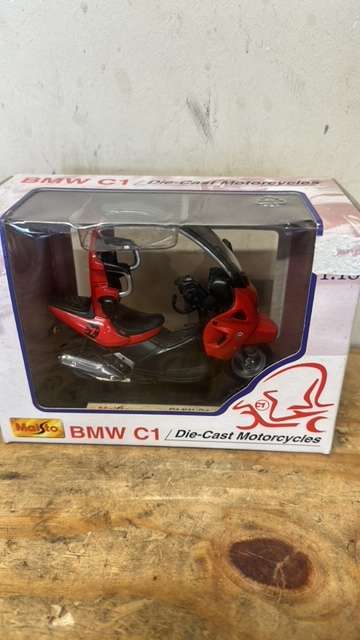 Maisto BMW C1