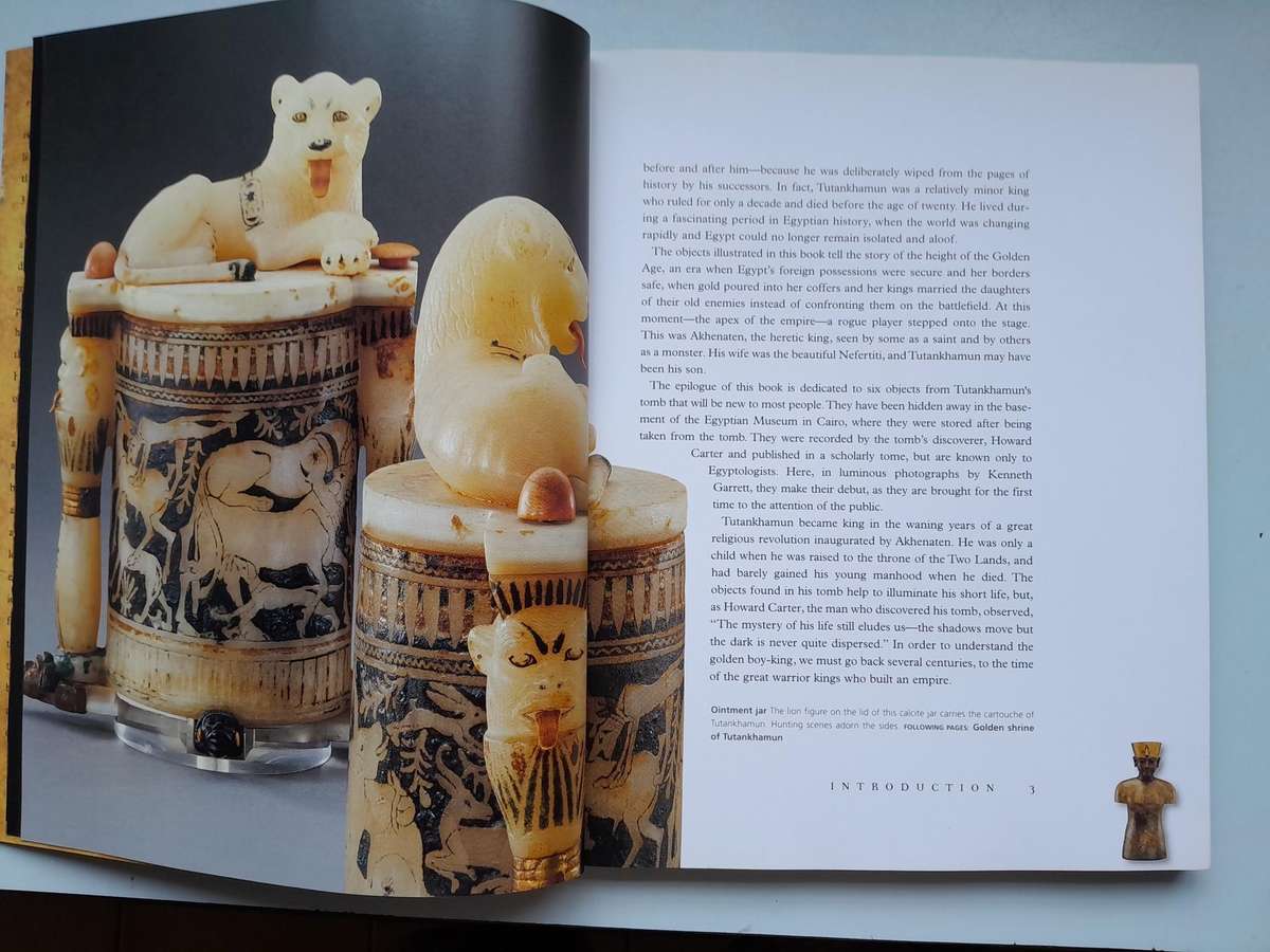 The Golden King: The World of Tutankhamun Paperback - 2006 by Hawass, Zahi