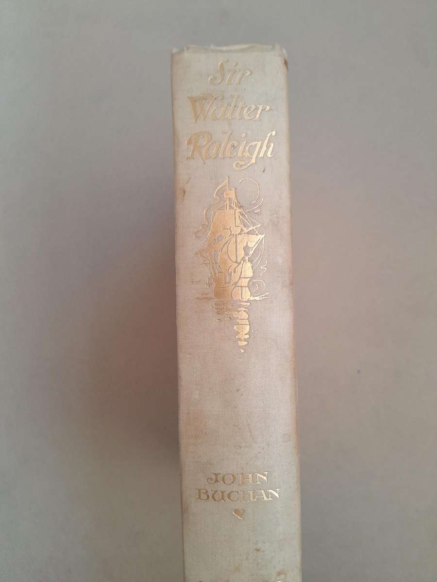 Sir Walter Raleigh - John Buchan