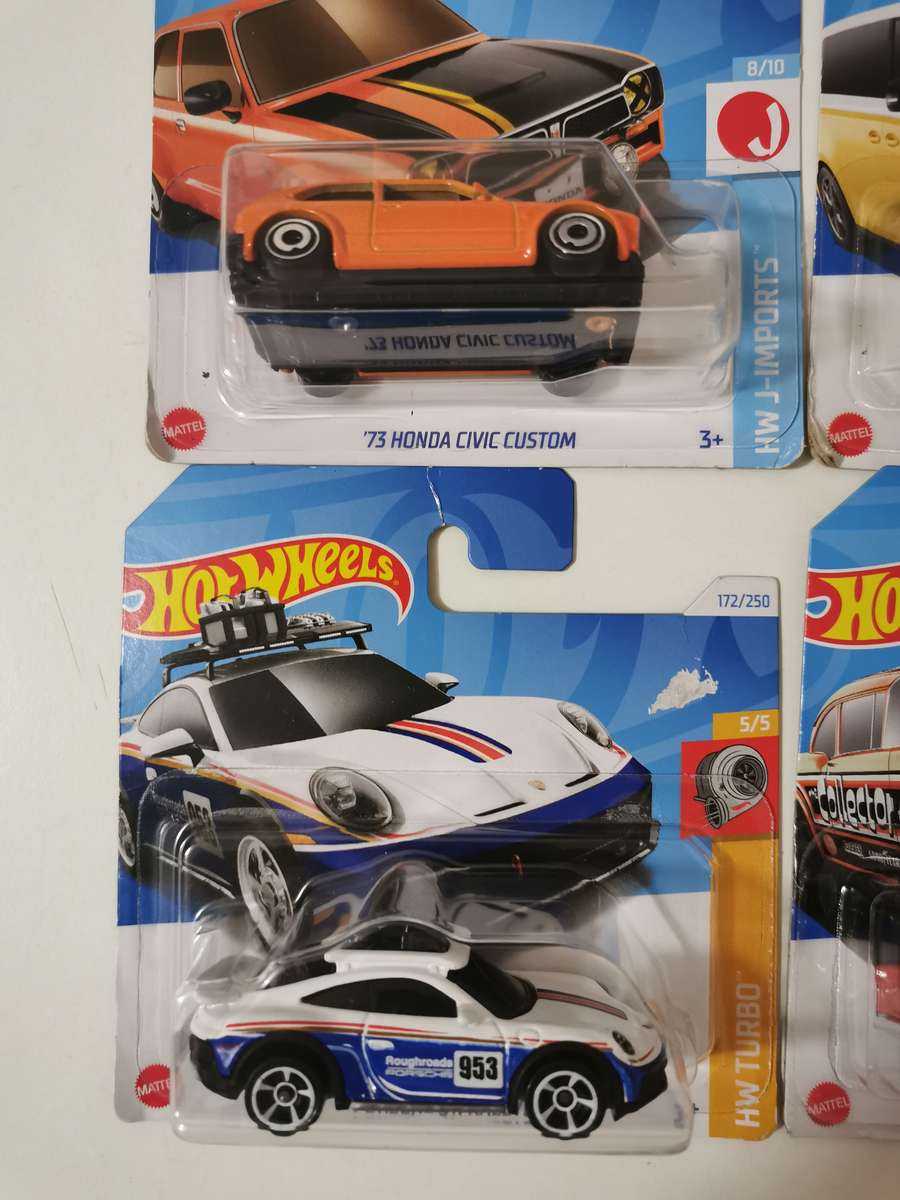 Set of 4 HotWheels diecast models