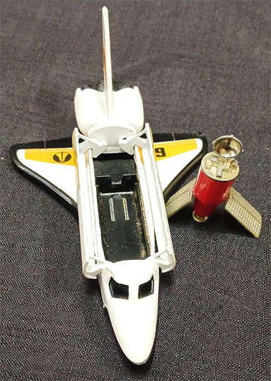 Corgi - Vintage James Bond Moonraker Metal Die-Cast Space Shuttle