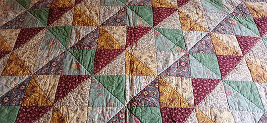 Imported Small Patterned Machine Sewn Quilt - Size: 2.8x2.6m