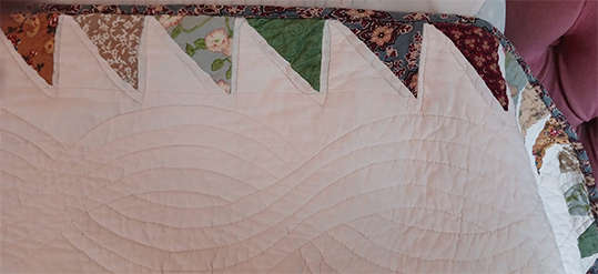 Imported Small Patterned Machine Sewn Quilt - Size: 2.8x2.6m