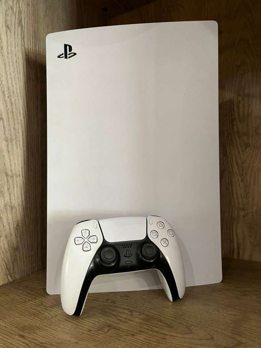 PS5 Excellent Condition, Console + Controller, Fully Tested