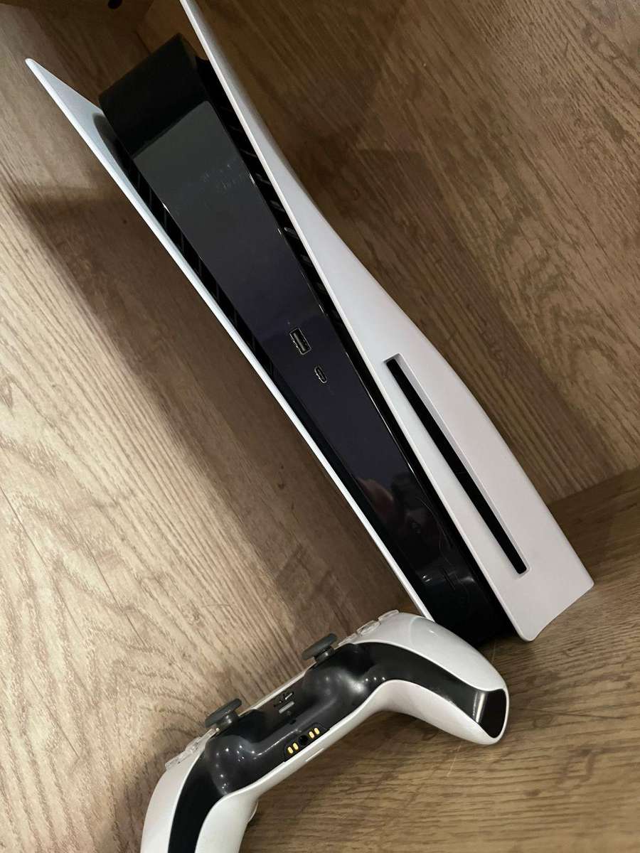 PS5 Excellent Condition, Console + Controller, Fully Tested