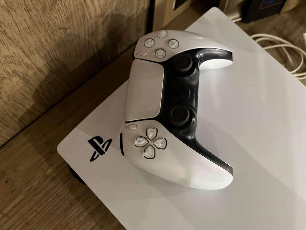 PS5 Excellent Condition, Console + Controller, Fully Tested