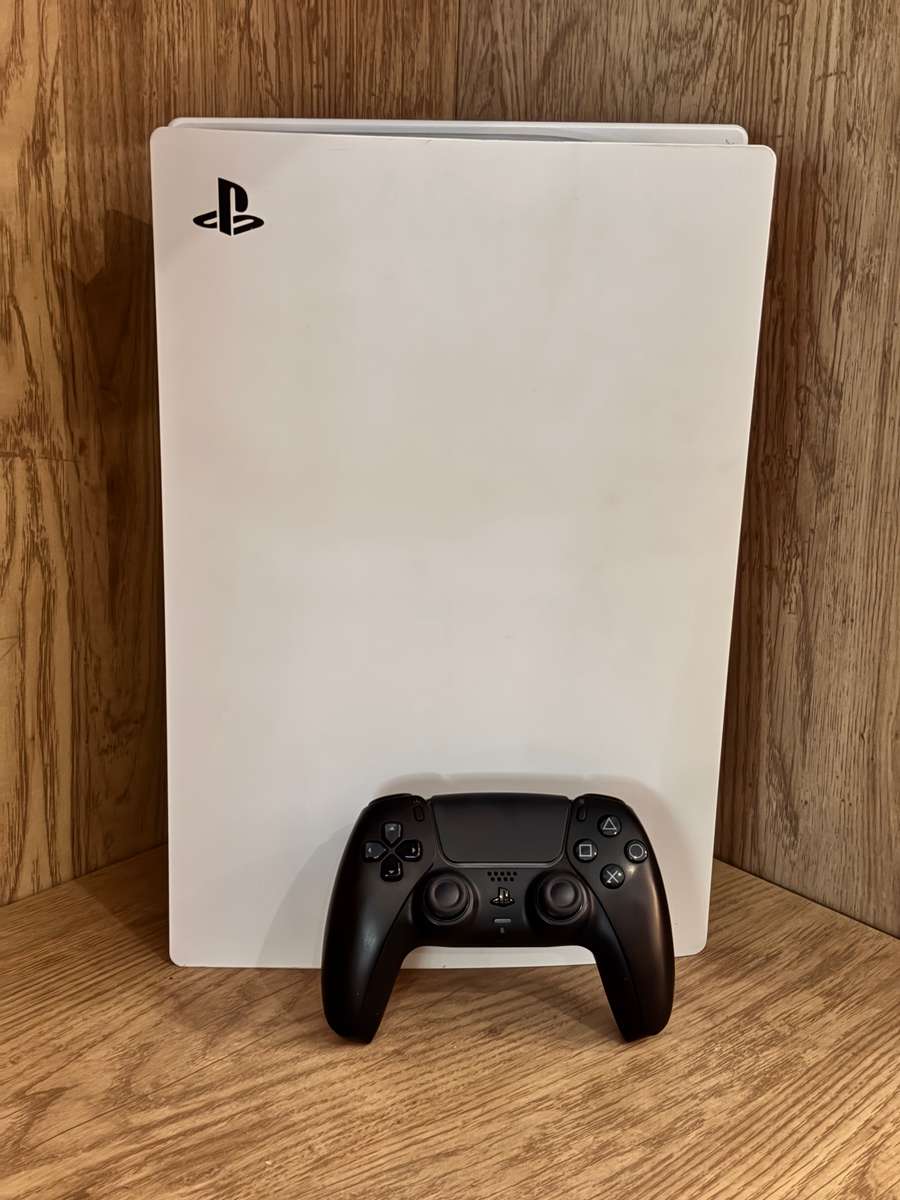 PS5  Excellent Condition, Console + Controller, Fully Tested