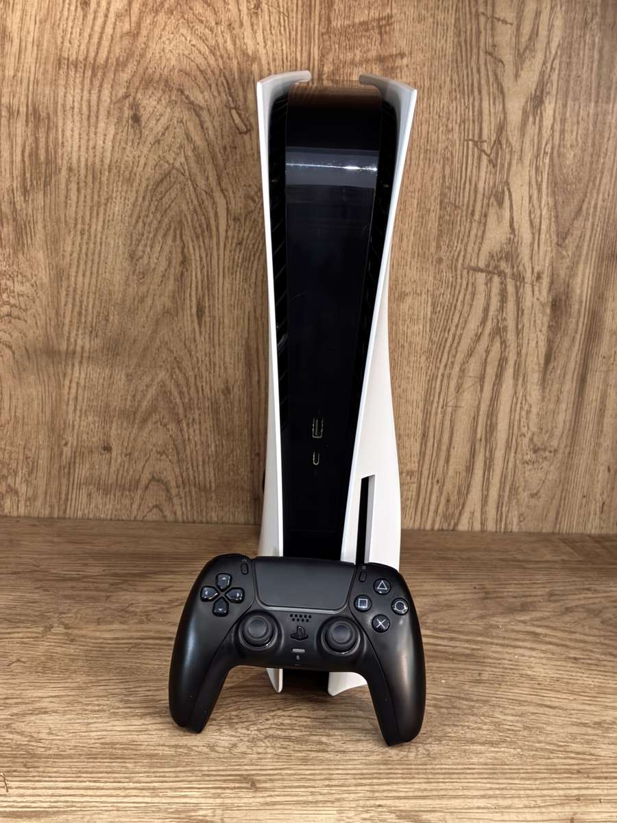 PS5  Excellent Condition, Console + Controller, Fully Tested