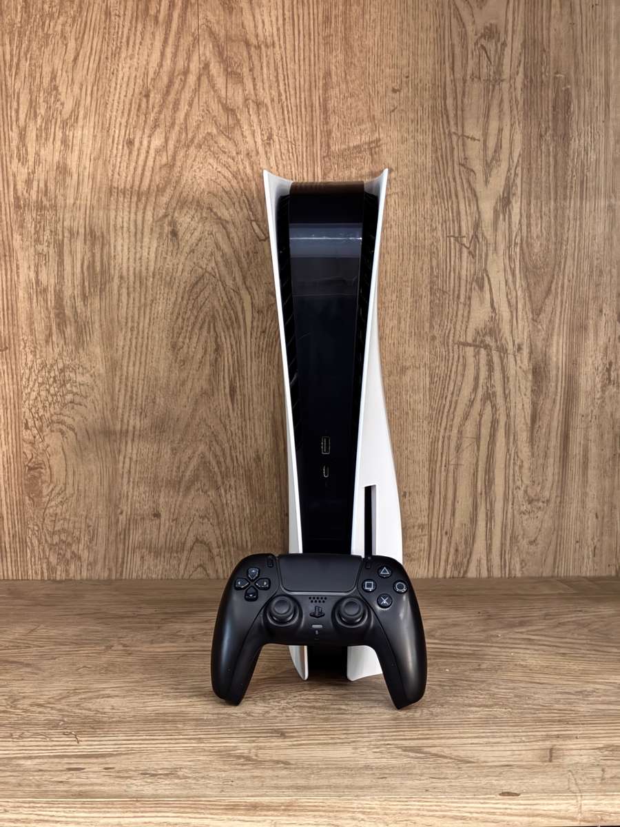 PS5  Excellent Condition, Console + Controller, Fully Tested