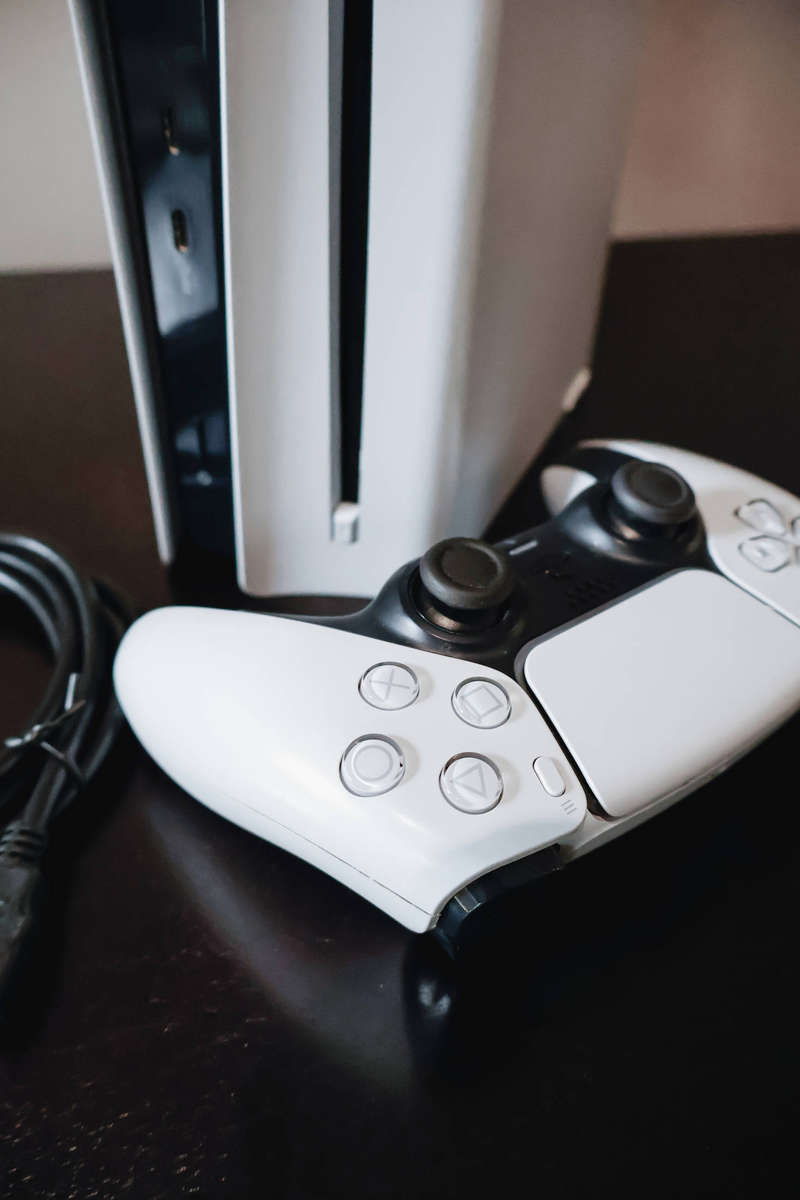 Ps5 Slim with controller.
