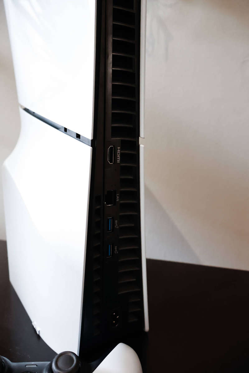 Ps5 Slim with controller.