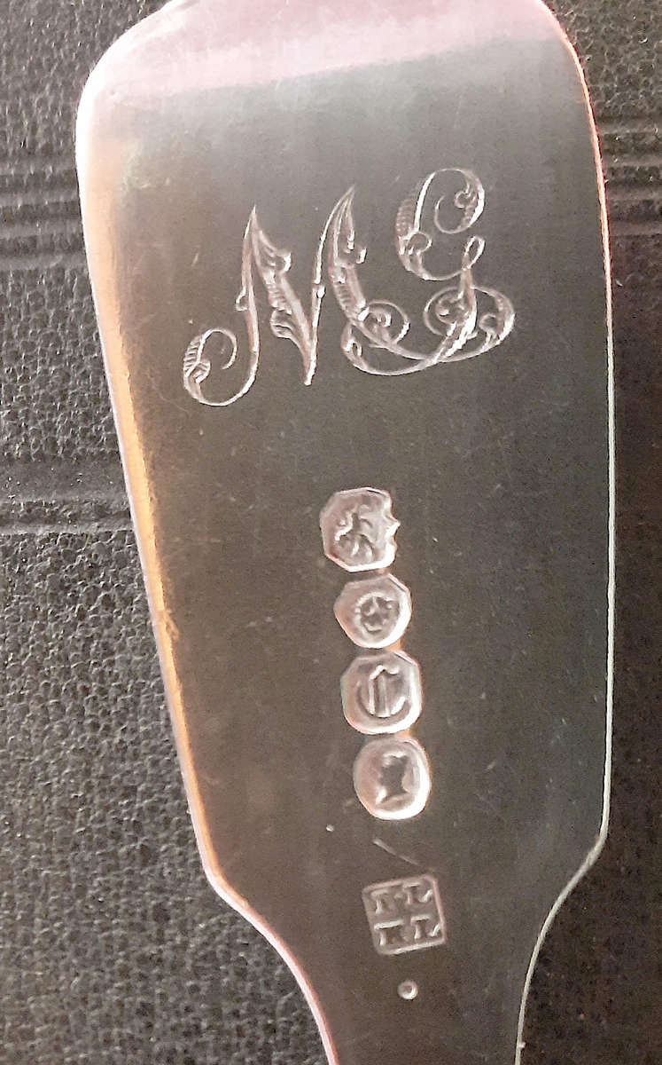 2 Large Antique English Silver Forks. Full Hallmarks. London 1838. John & Henry Lias. 147 grams