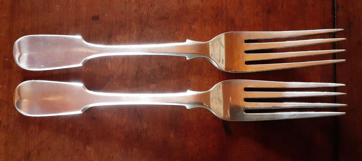 2 Large Antique English Silver Forks. Full Hallmarks. London 1838. John & Henry Lias. 147 grams