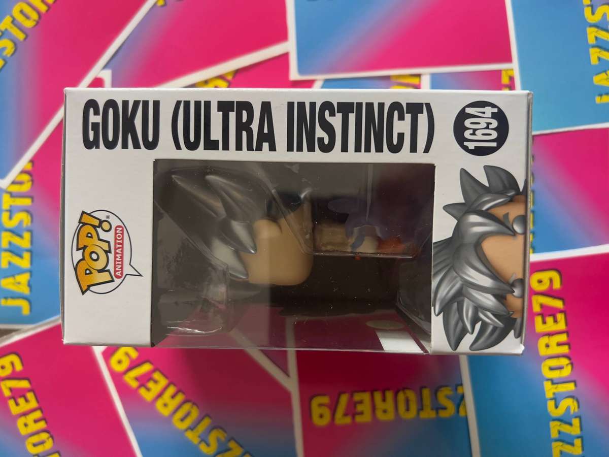 GOKU (ULTRA INSTINCT) GLOWS IN THE DARK HOT TOPIC EXCLUSIVE