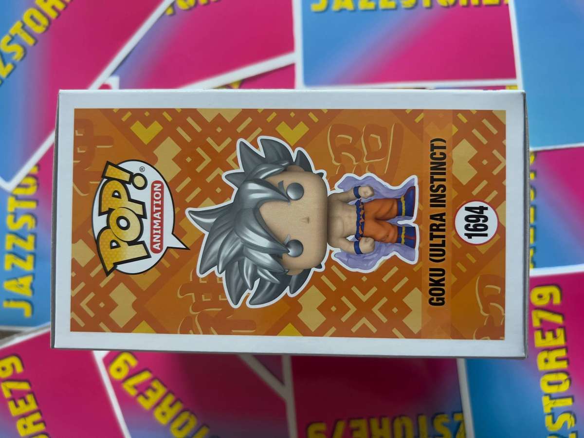 GOKU (ULTRA INSTINCT) GLOWS IN THE DARK HOT TOPIC EXCLUSIVE