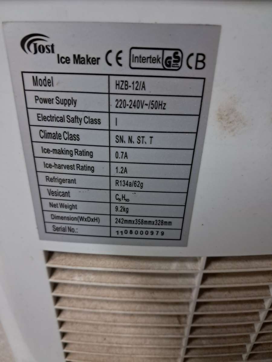 Jost Ice Maker