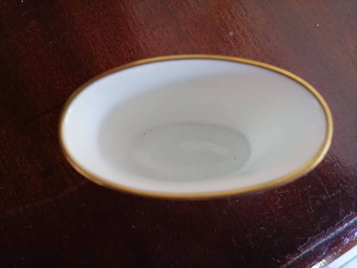 VINTAGE ROYAL WORSTER FINE BONE CHINA SPILL VASE ENGLAND