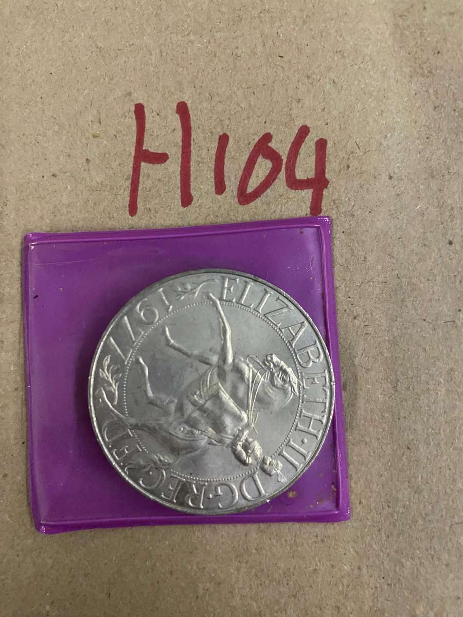 1977 Queen Elizabeth coin - unresearched