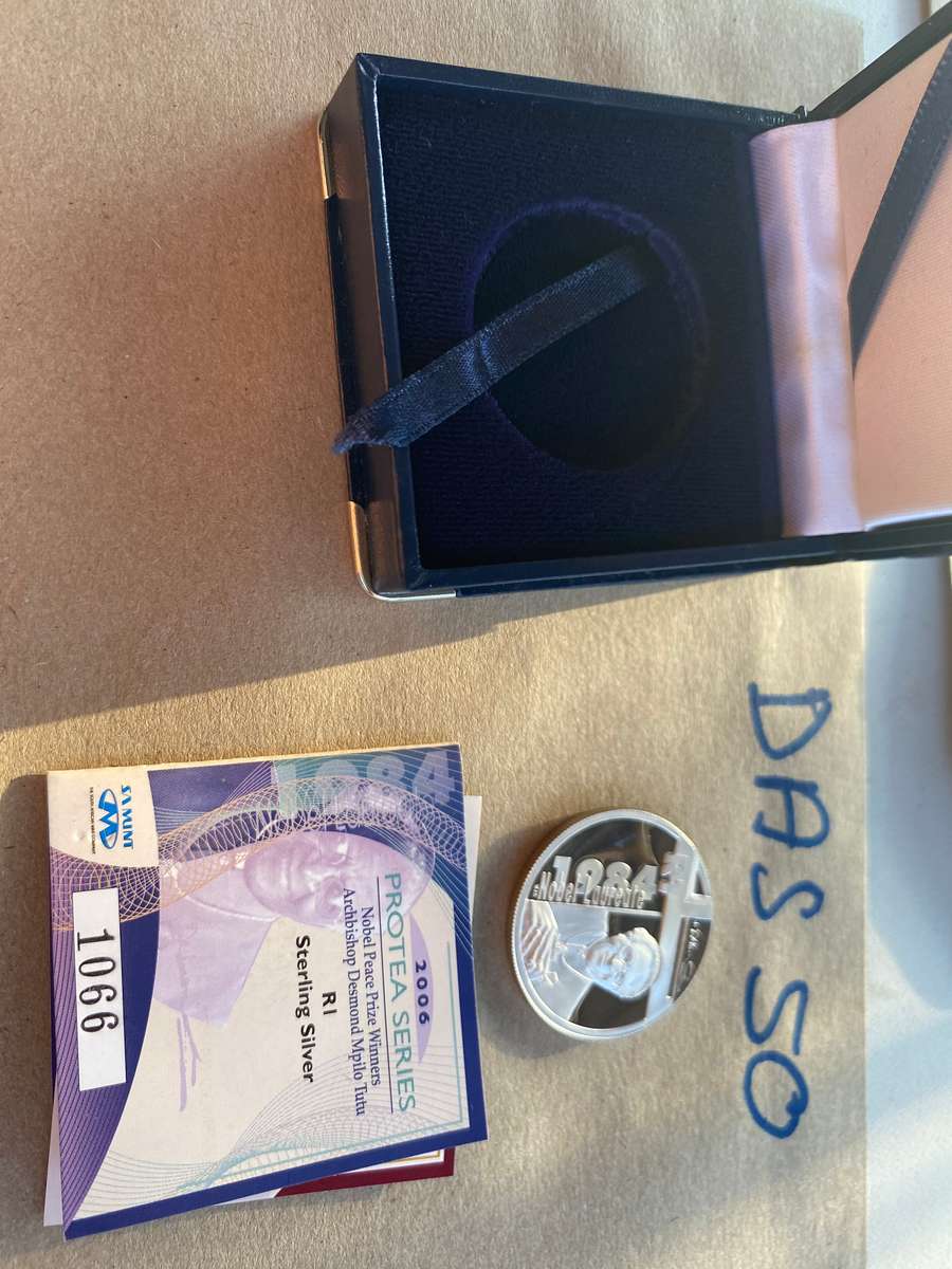 2006 South Africa Proof R1 - Nobel Peace Price Winner - Desmond tutu - WITH CERTIFICATE