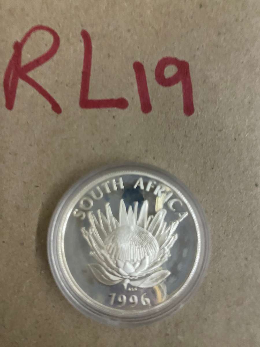 Dont miss this beautiful - 1996 South Africa Silver Proof R1 in capsule - Constitution