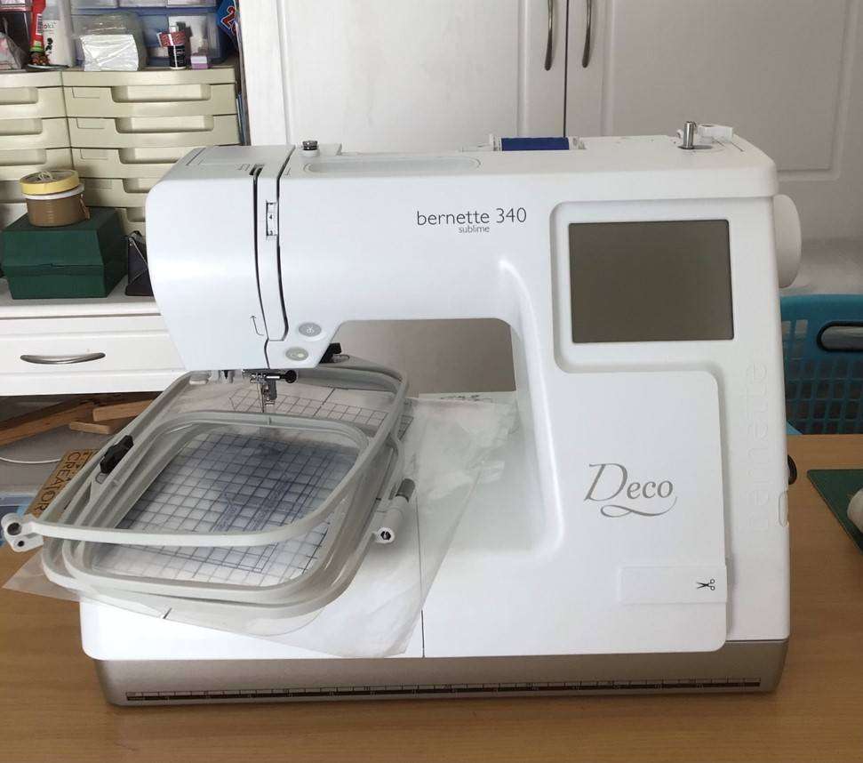 BERNINA DECO 340 Embroidery Machine