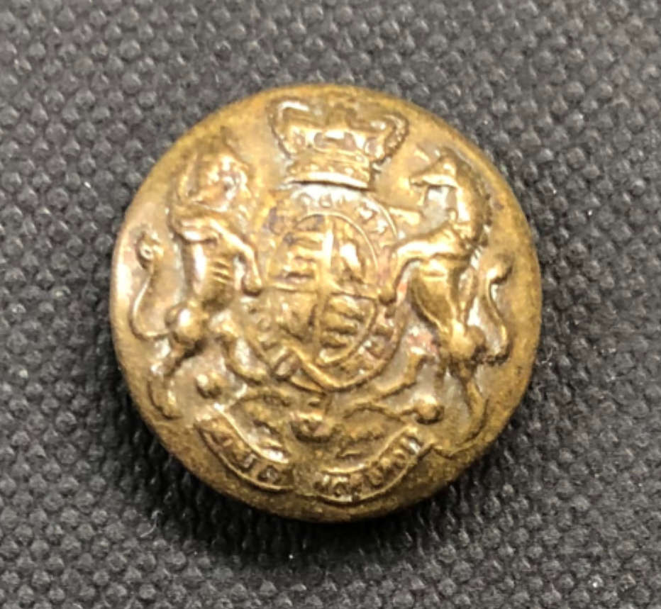 MILITARY VICTORIAN 1800's BRITISH ARMY GENERAL SERVICE BRASS BUTTON QUEENS CROWN SIGNED PLAYER BROS