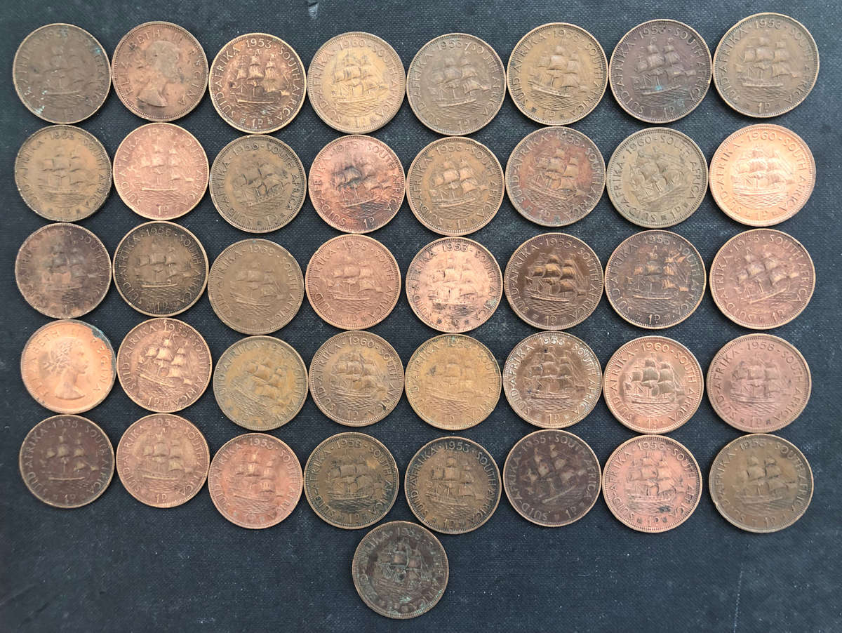 PENNY UNION OF SOUTH AFRICA COLLECTION OF 41 ALL DURING QUEEN ELIZABETH VARIOUS DATES