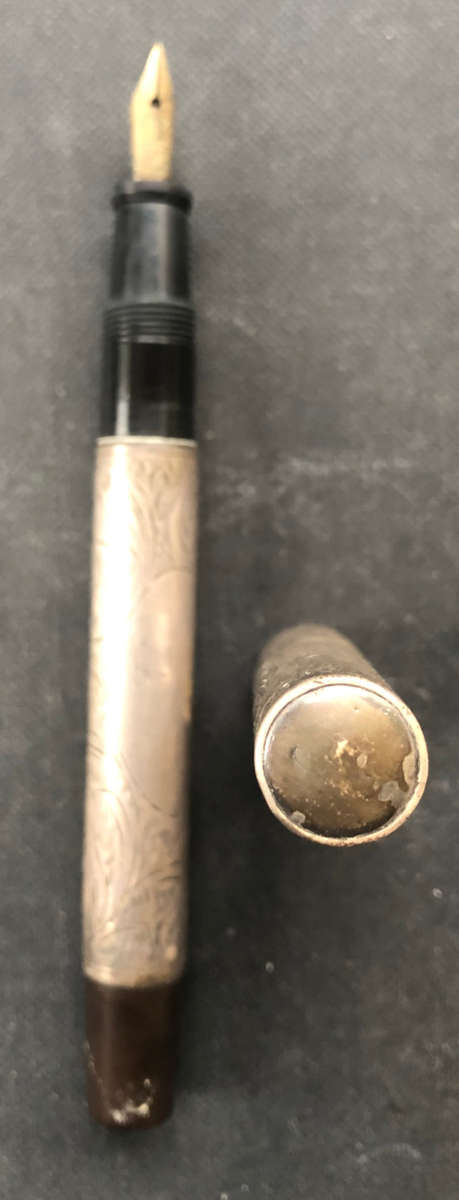 FOUNTAIN PEN SILVER HALLMARKED LONDON 1926 WITH 14K GOLD NIB