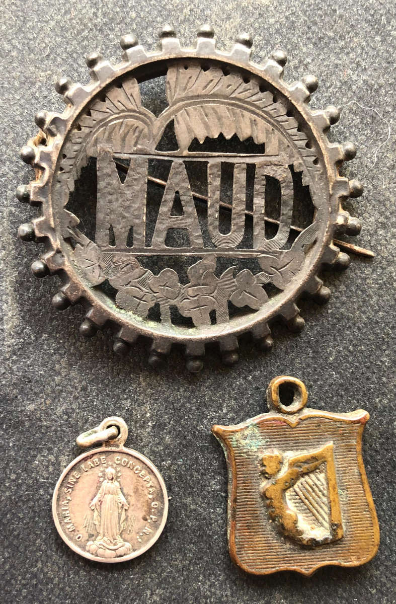 PENDANT Vintage Pope Pius X Irish Harp and Maud Brooch
