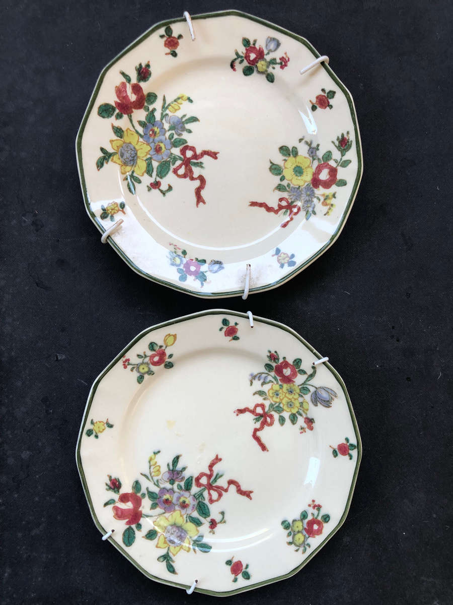 ROYAL DOULTON OLD LEEDS SPRAYS PAIR OF PLATES