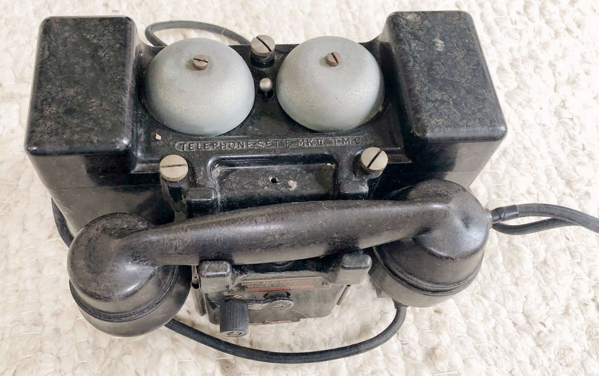 FIELD TELEPHONE VINTAGE WORLD WAR II SET F MARK 2 TMC
