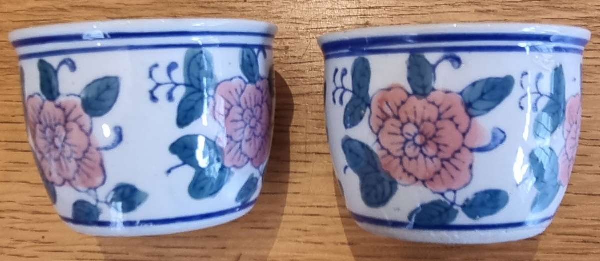 Decorative mini plant holders x 4