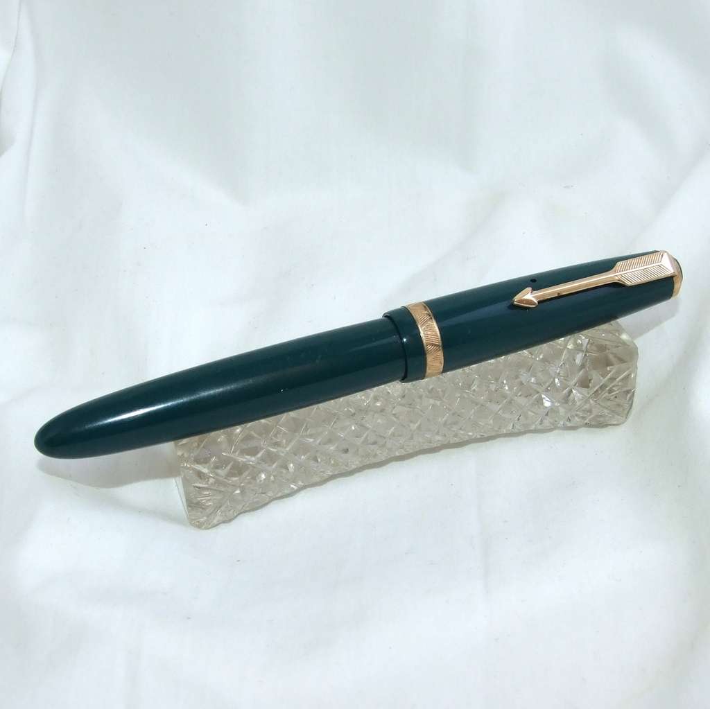 Vintage PARKER DUOFOLD  aerometric fill, 14ct nib, working.