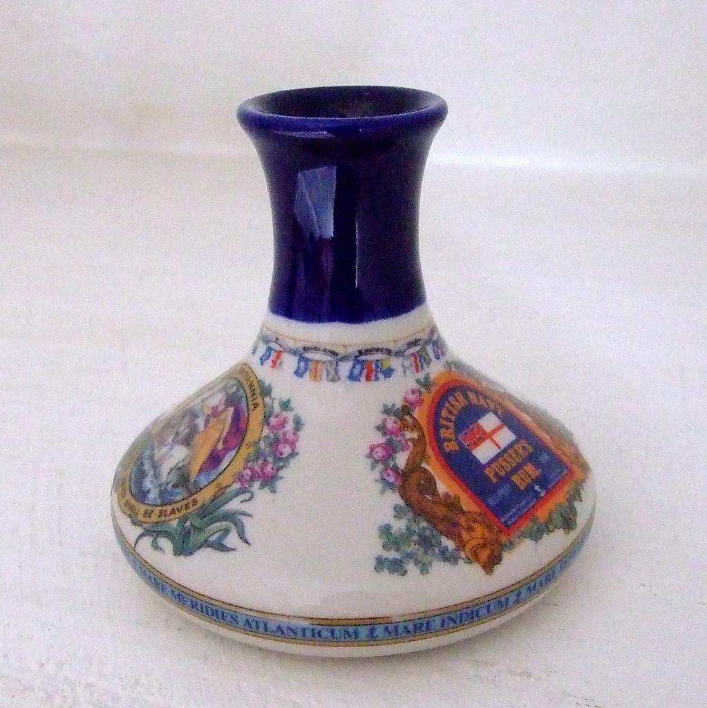 Old WADE Pusser's Rum 50ml decanter
