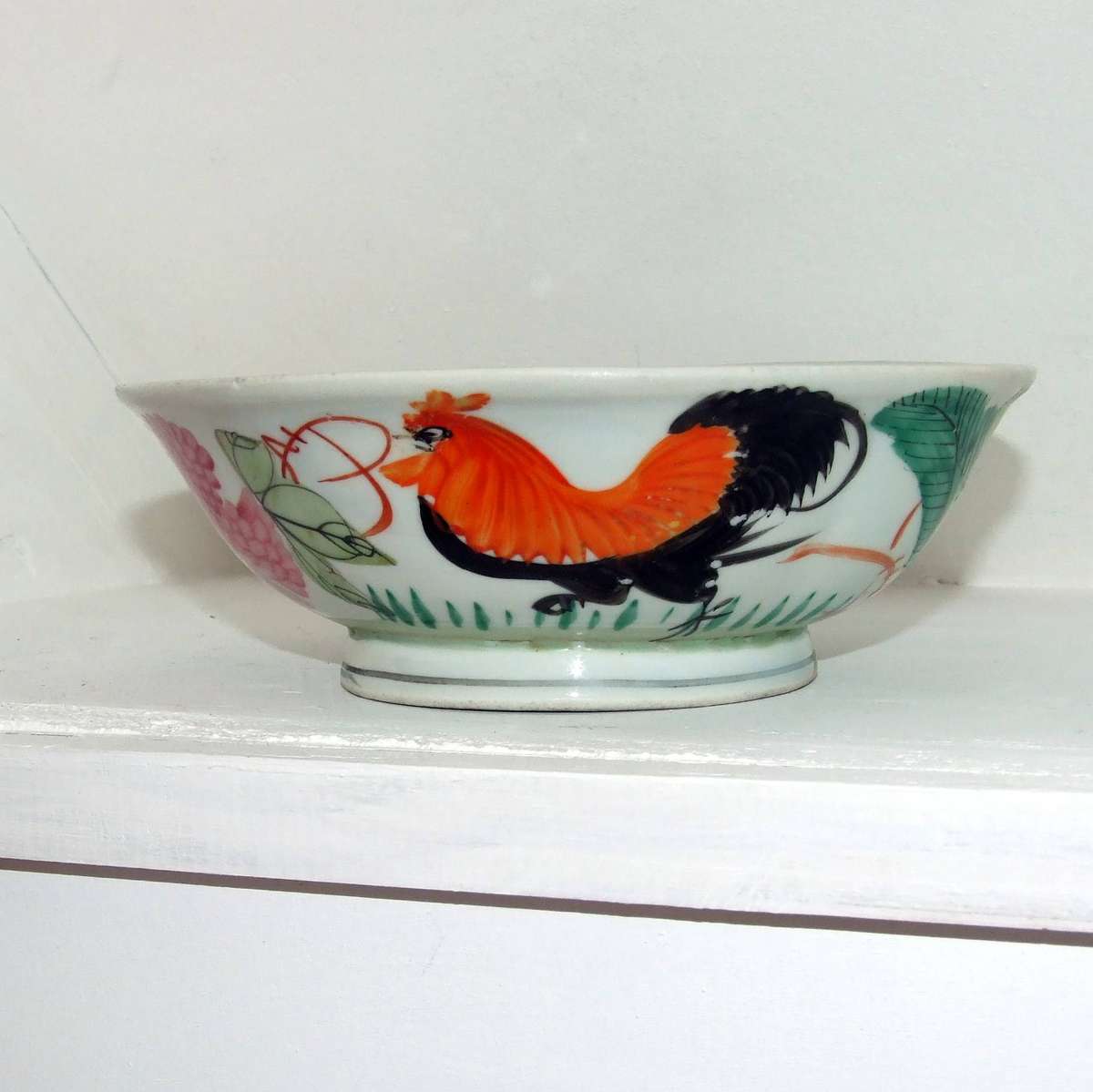 Rare vintage Asian Rooster & Peony Hand Painted Bowl