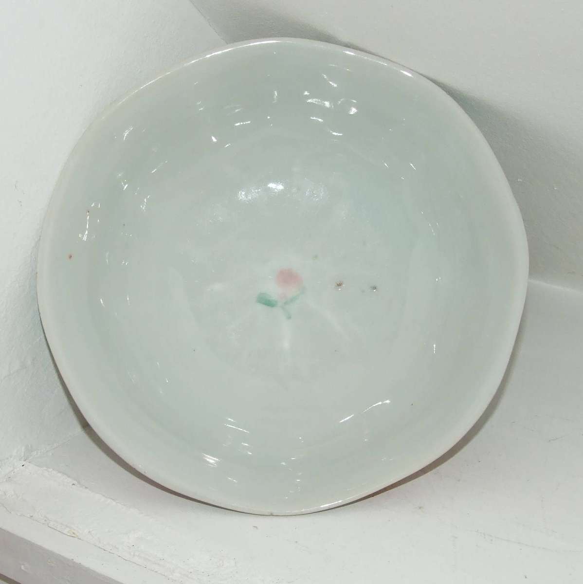 Rare vintage Asian Rooster & Peony Hand Painted Bowl