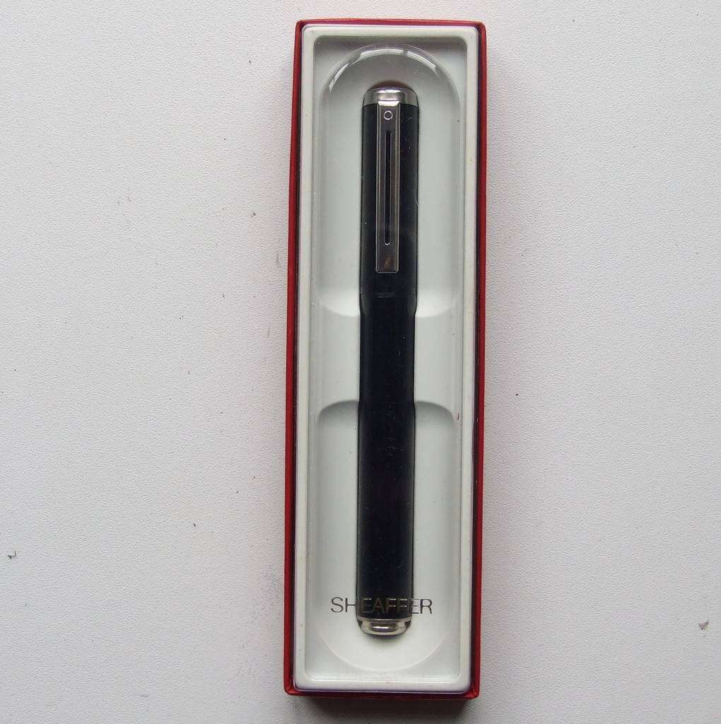 Mint Black Sheaffer Award Rollerball Pen