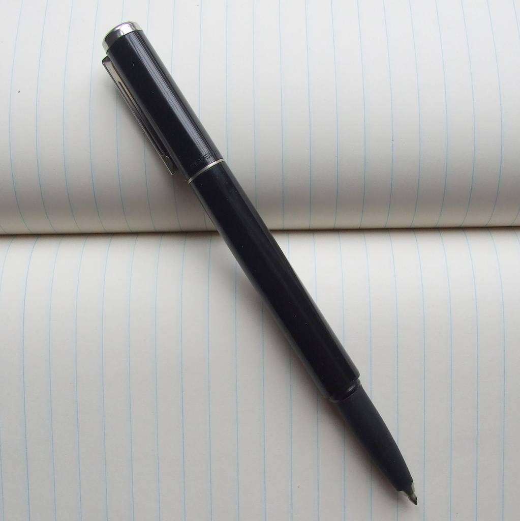 Mint Black Sheaffer Award Rollerball Pen