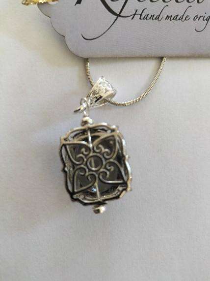 Labradorite sterling silver pendant. P82