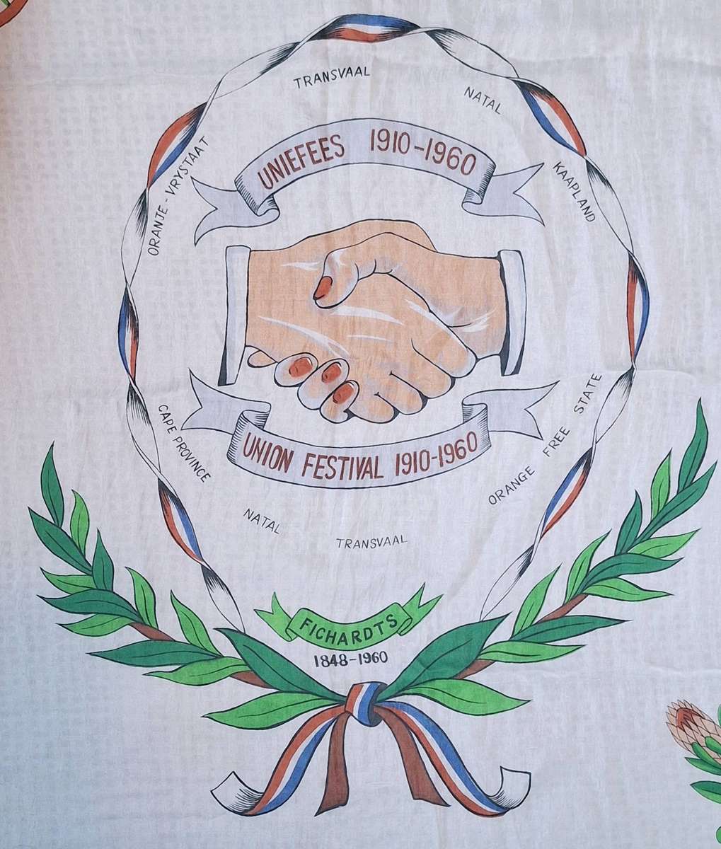 Memorabilia: Vintage very scarce Uniefees 1910 - 1960 silk scarve