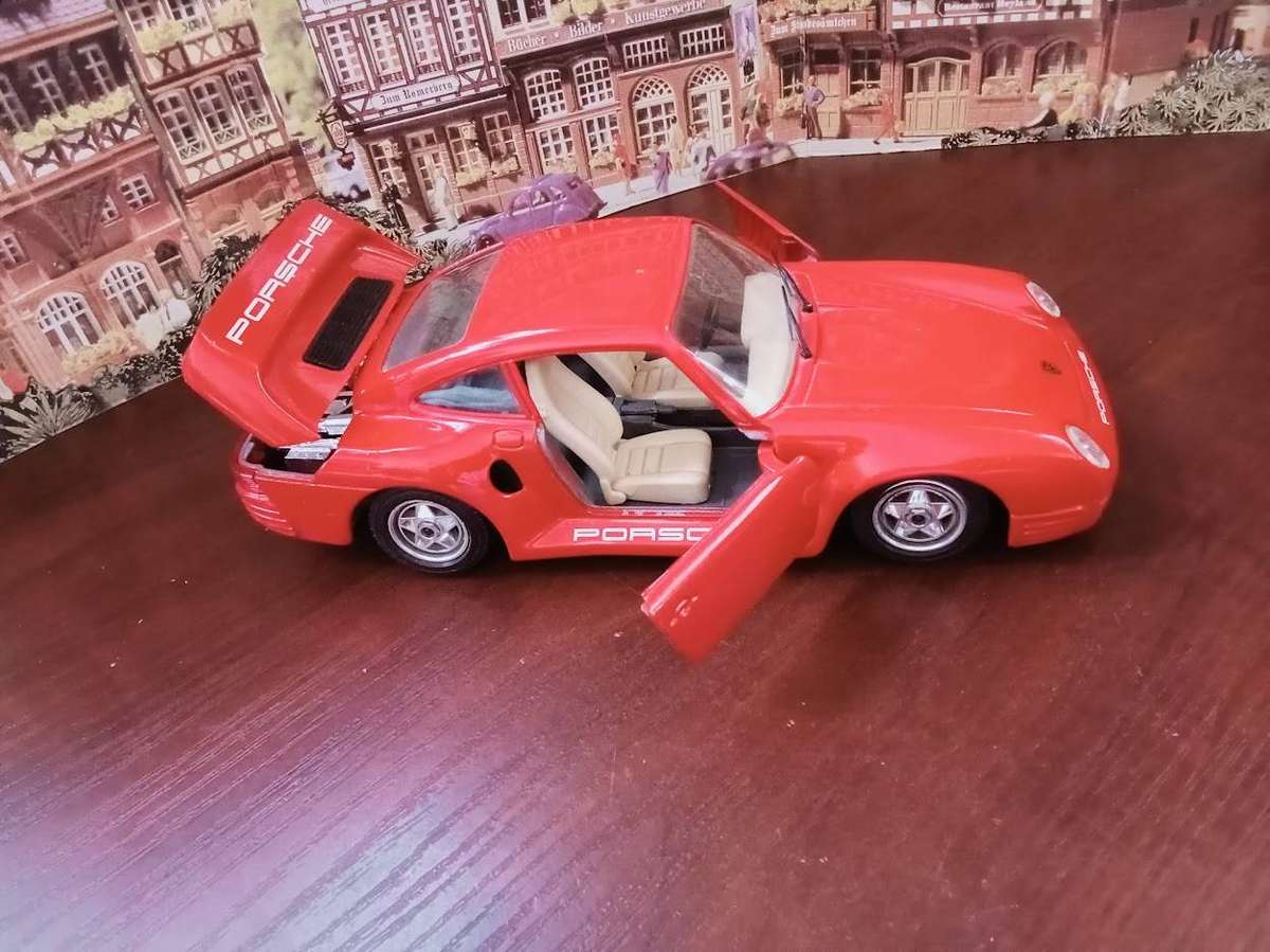 Vintage Porsche 959 Burago 1:24 Scale Model Car