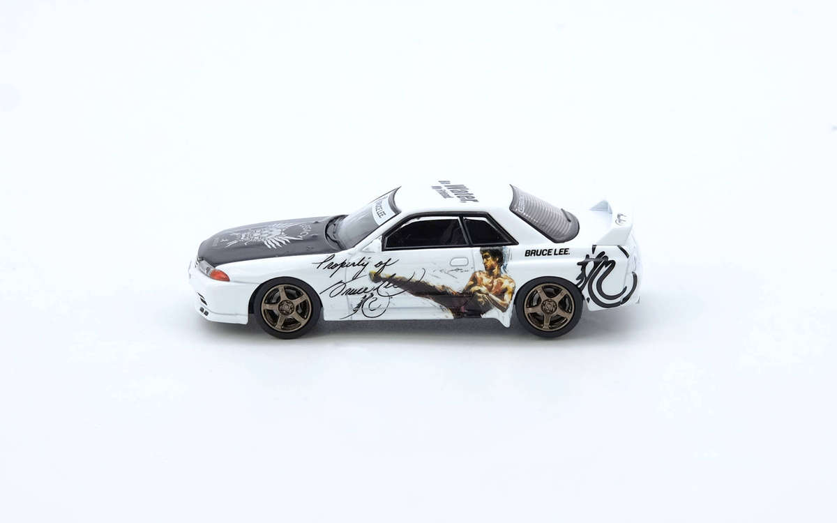INNO64 NISSAN SKYLINE GT-R (R32) Bruce Lee