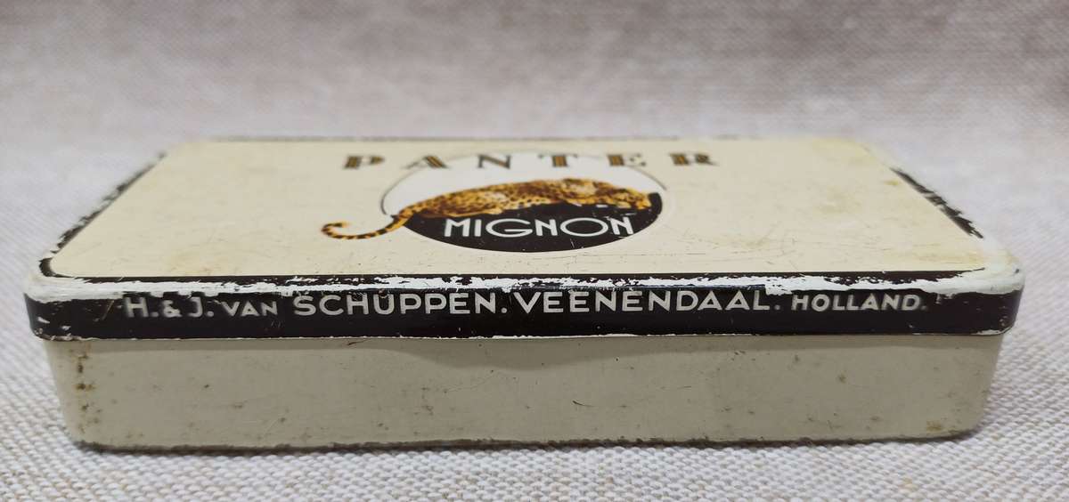 Vintage Panter Cigar Tin