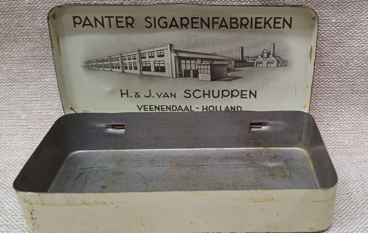 Vintage Panter Cigar Tin