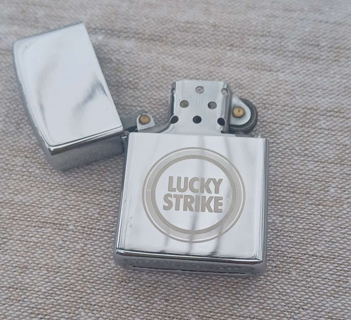 LUCKY STRIKE ZIPPO like lighter