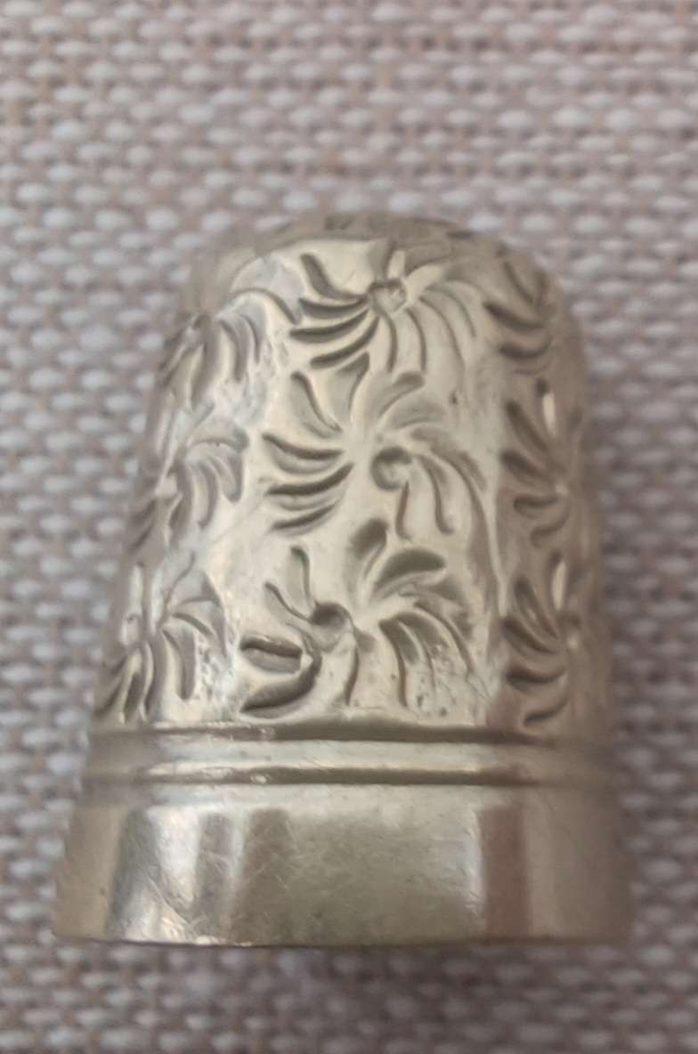 7 Metal thimbles