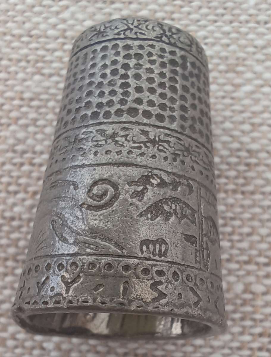7 Metal thimbles